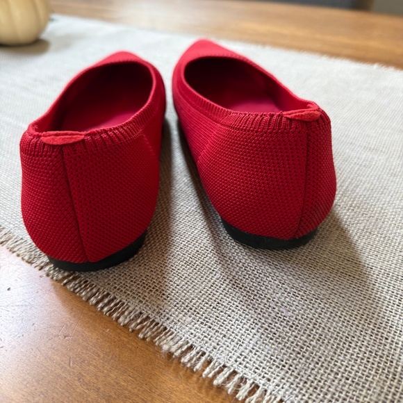 Vivaia Aria 5 Pointed Toe Ballet Flats – Ruby Red | Size 39.5 - Picture 4 of 6